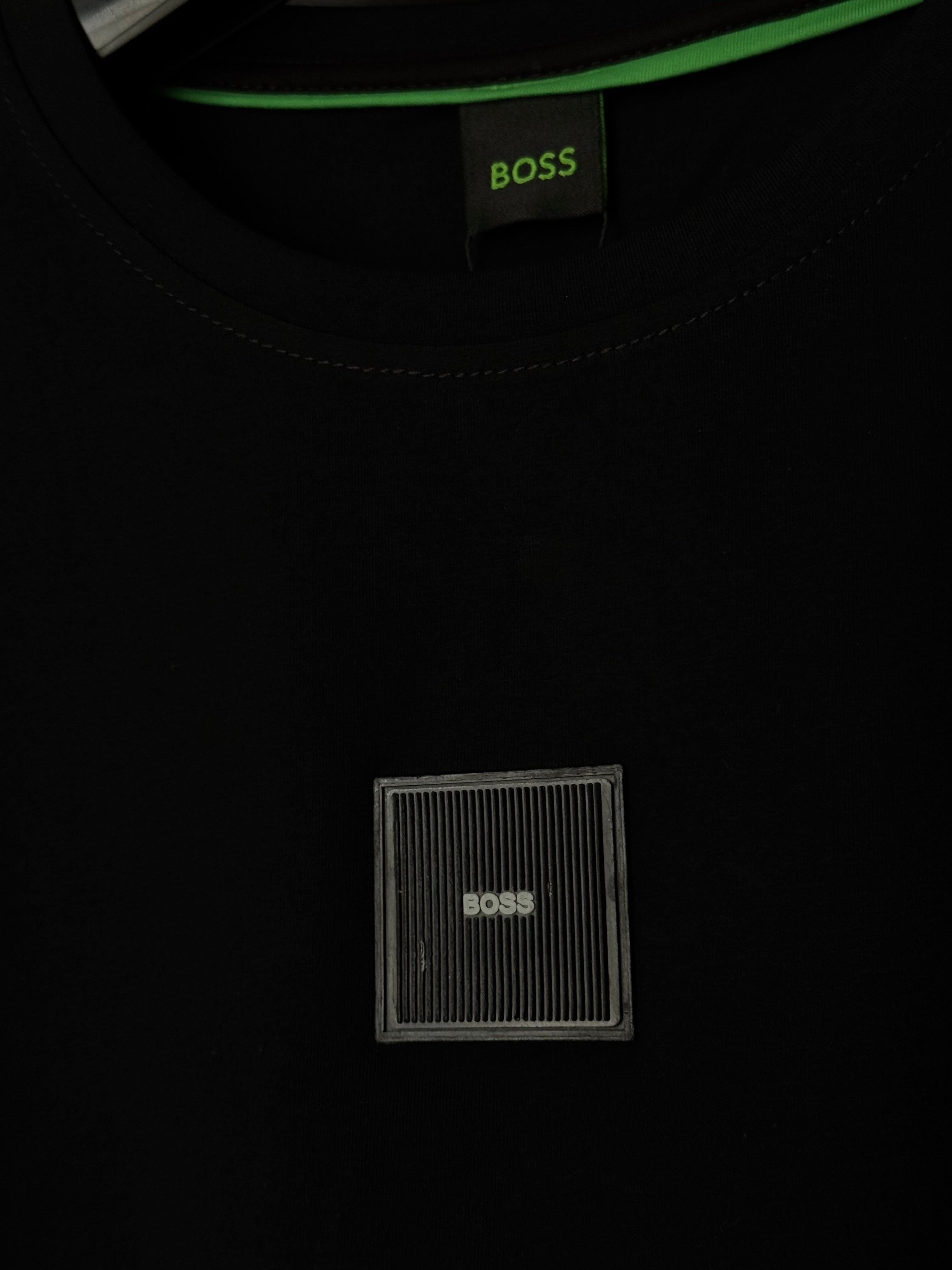 Playera Boss cuello redondo