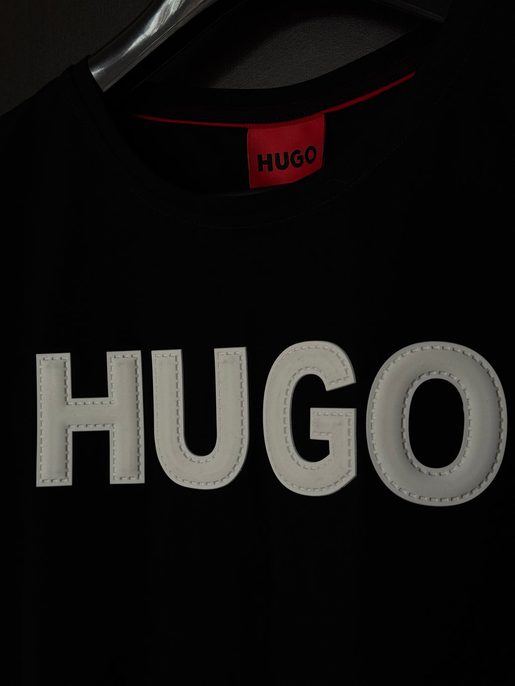 Playera Hugo estampado